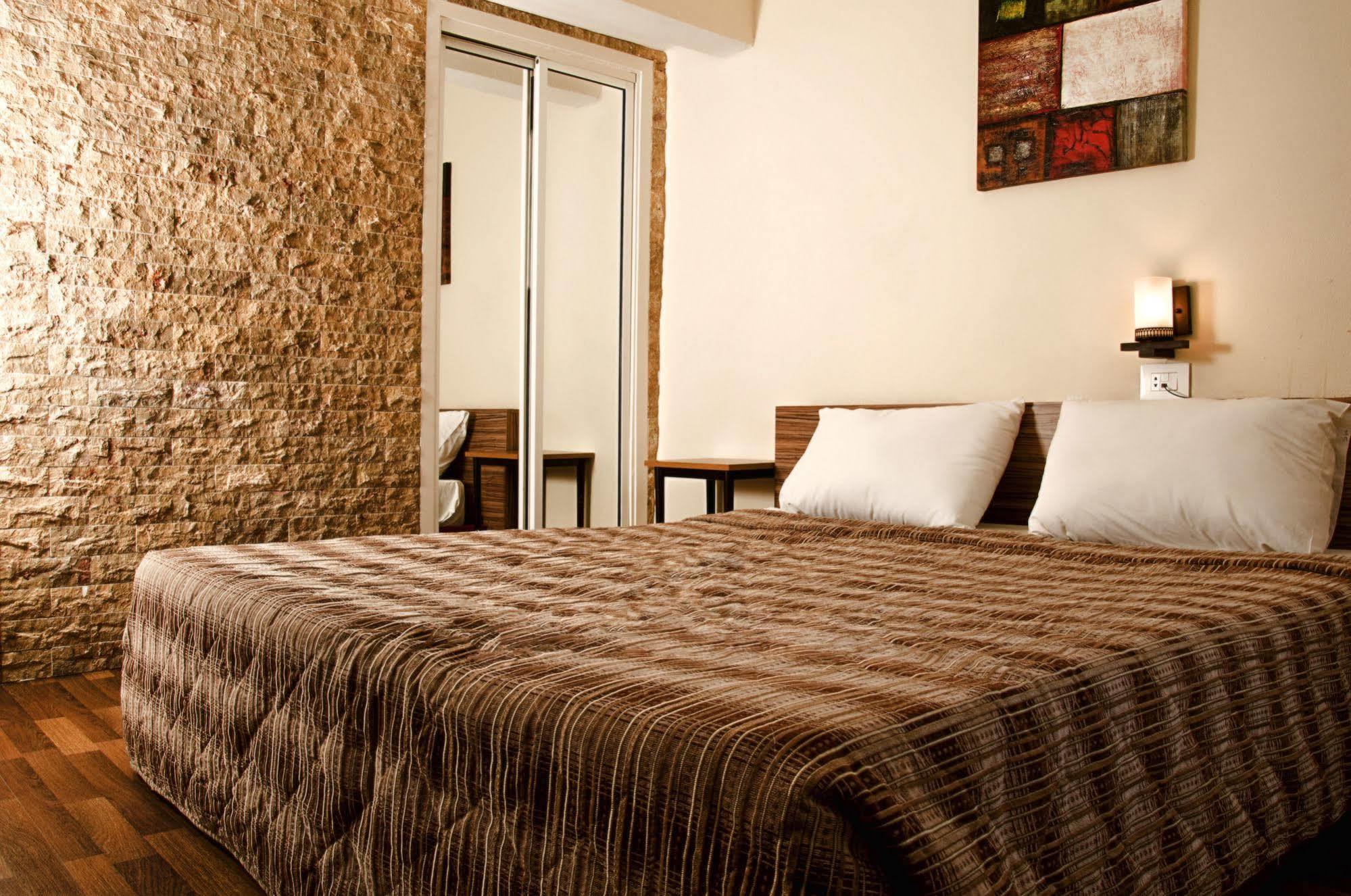 Marble Tower Hotel Бейрут Екстериор снимка