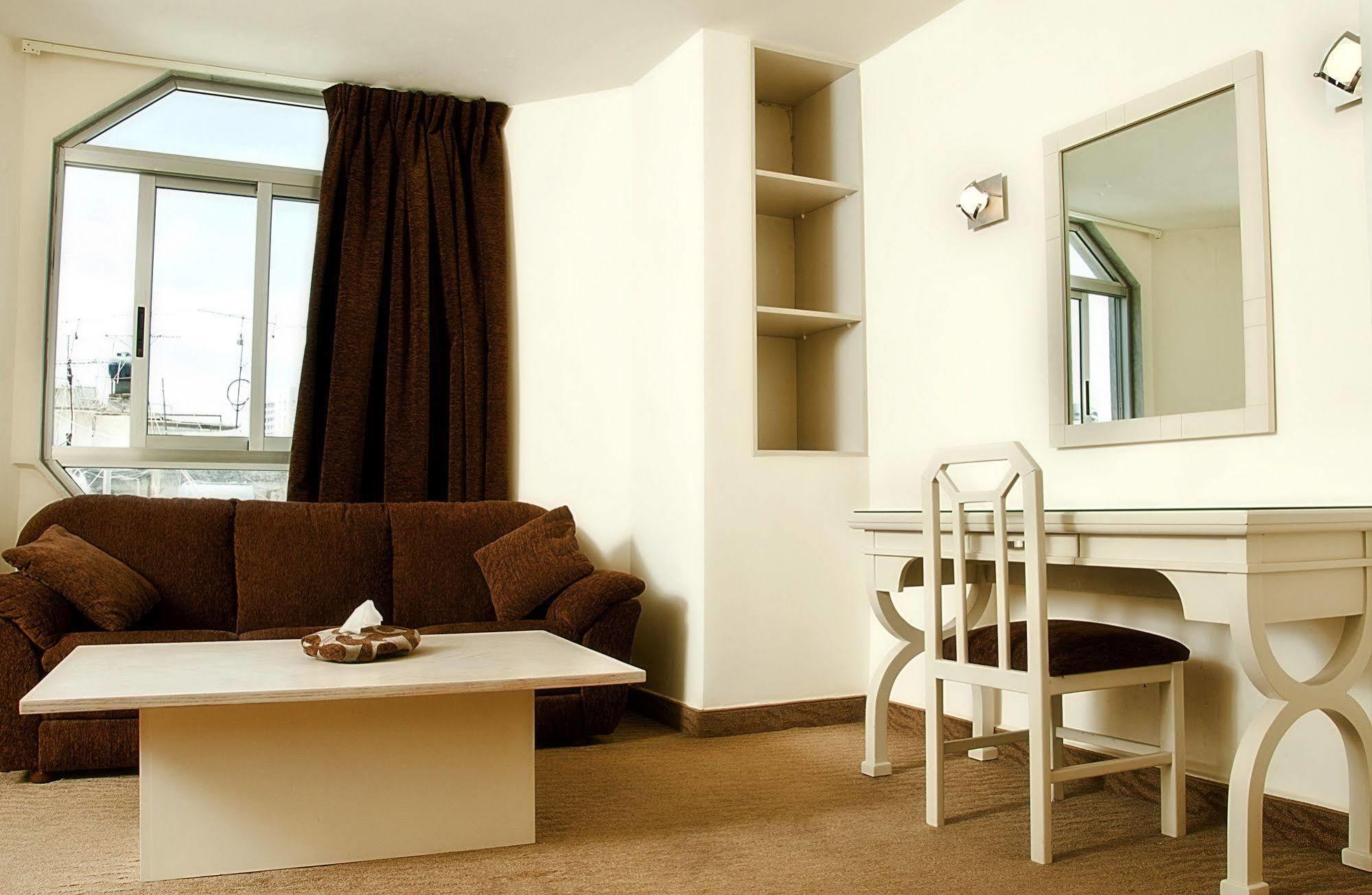 Marble Tower Hotel Бейрут Екстериор снимка