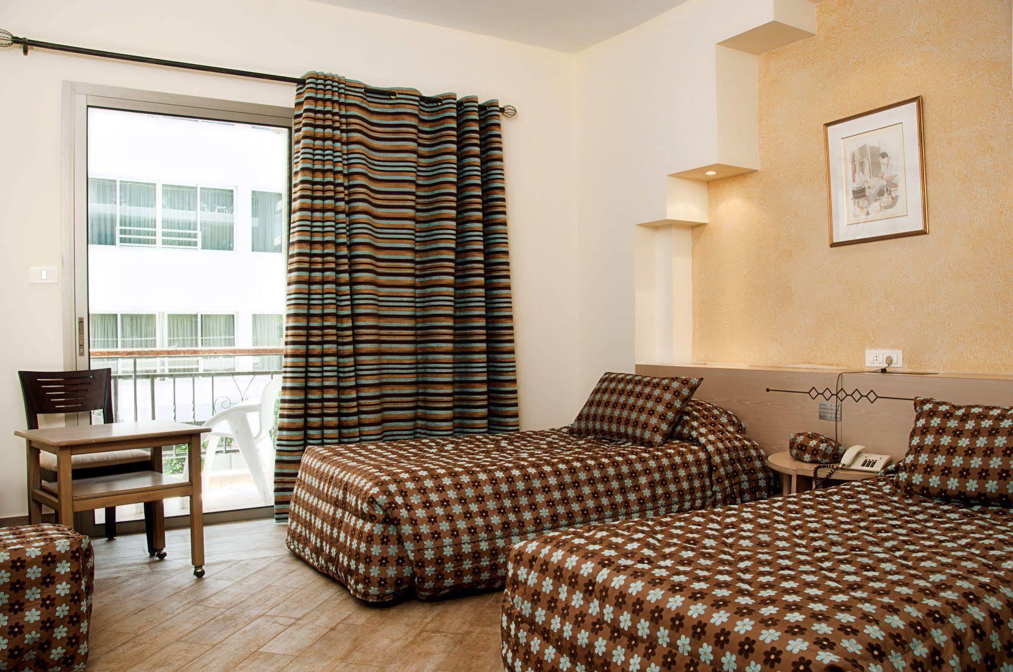 Marble Tower Hotel Бейрут Екстериор снимка